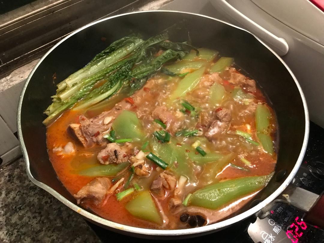 莴笋烧排骨