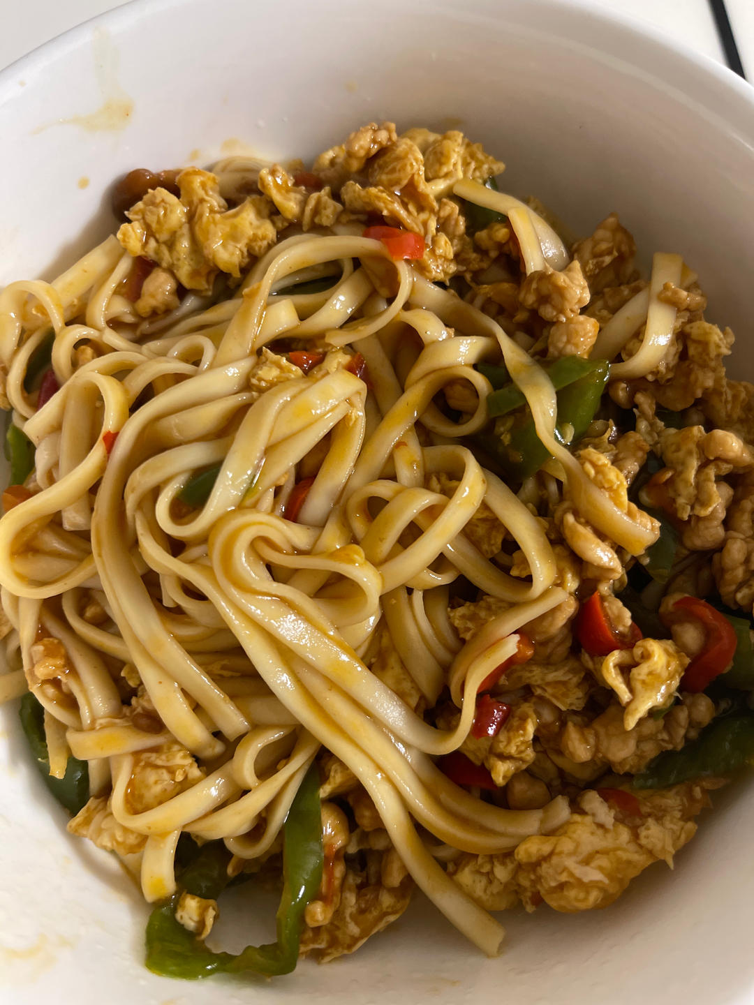 好吃不胖的青椒鸡蛋拌面