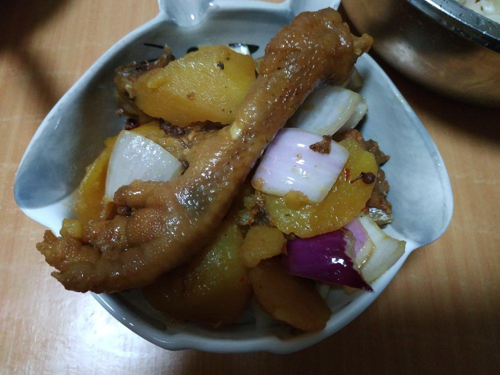 新疆特色大盘鸡（附加皮带面做法）