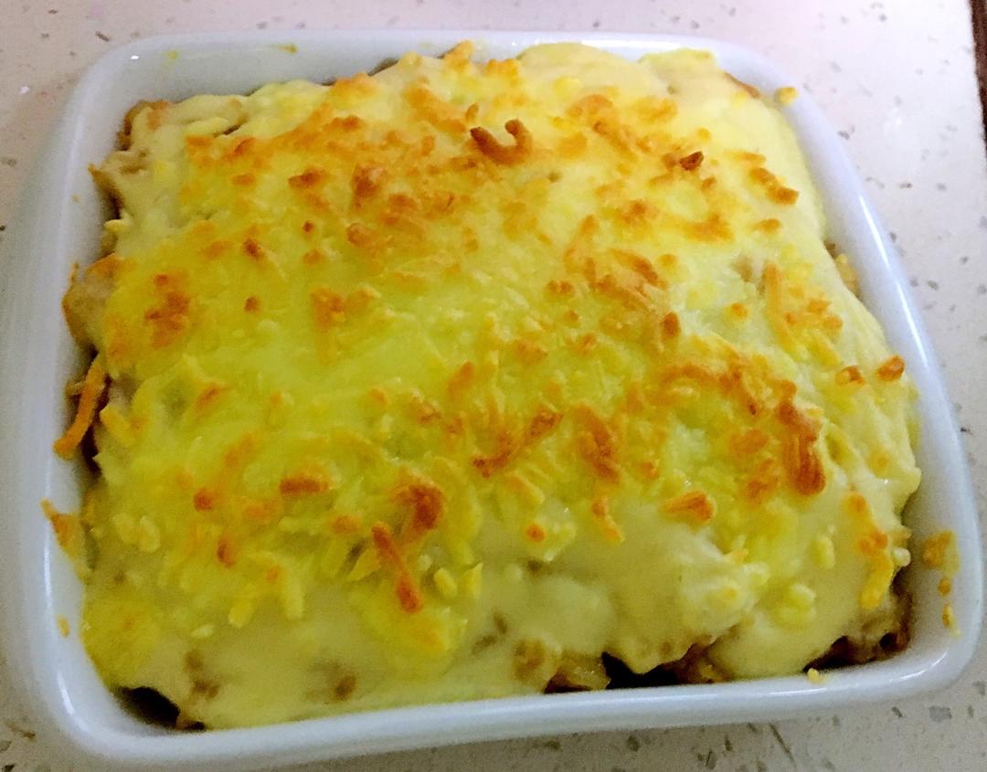 海鲜焗饭 Seafood Fried Rice with Cheesy Topping