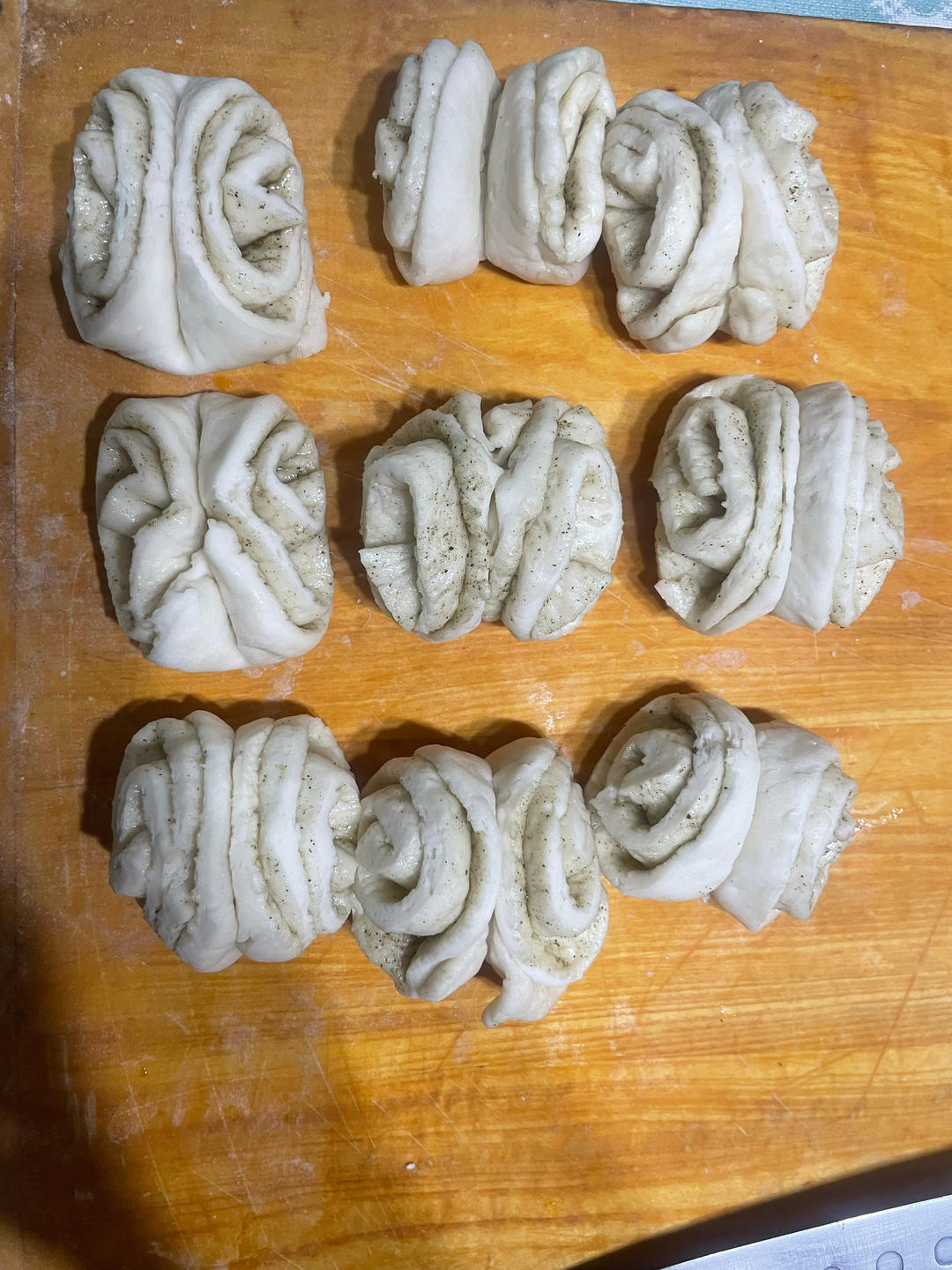🌺椒盐葱香花卷🌺（操作简单，好吃又好看）