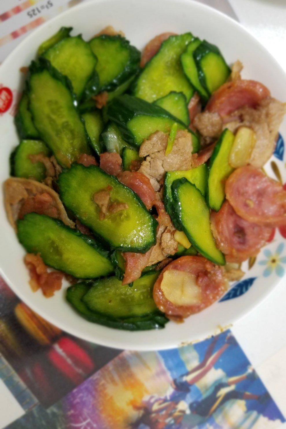 厨师长教你：“脆青瓜炒肉”的家常做法，爽脆的口感另一番感受