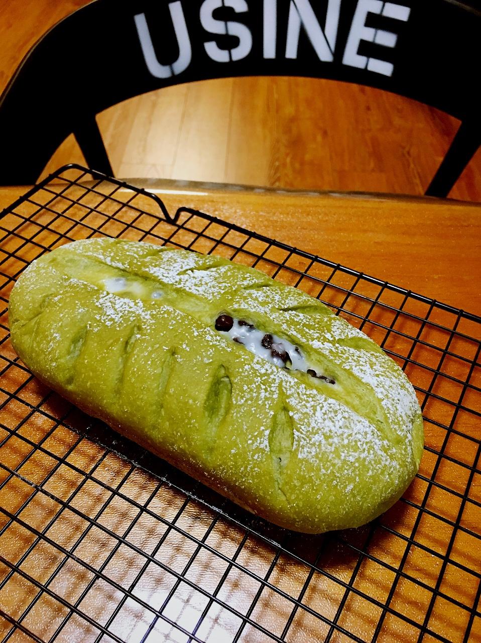 杉杉妈咪学厨艺做的抹茶红豆麻糬软欧面包