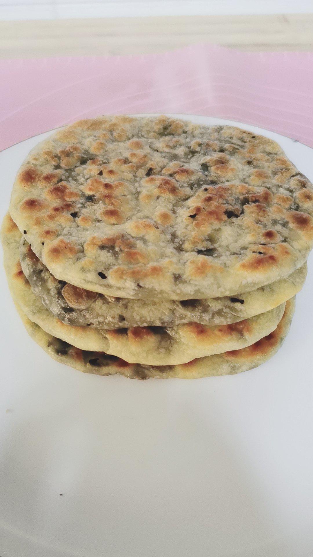 梅菜干五花肉大饼