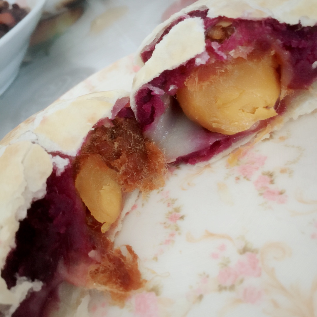 小xiao姑娘做的馅中馅酥皮月饼(改良版内附q皮做法)