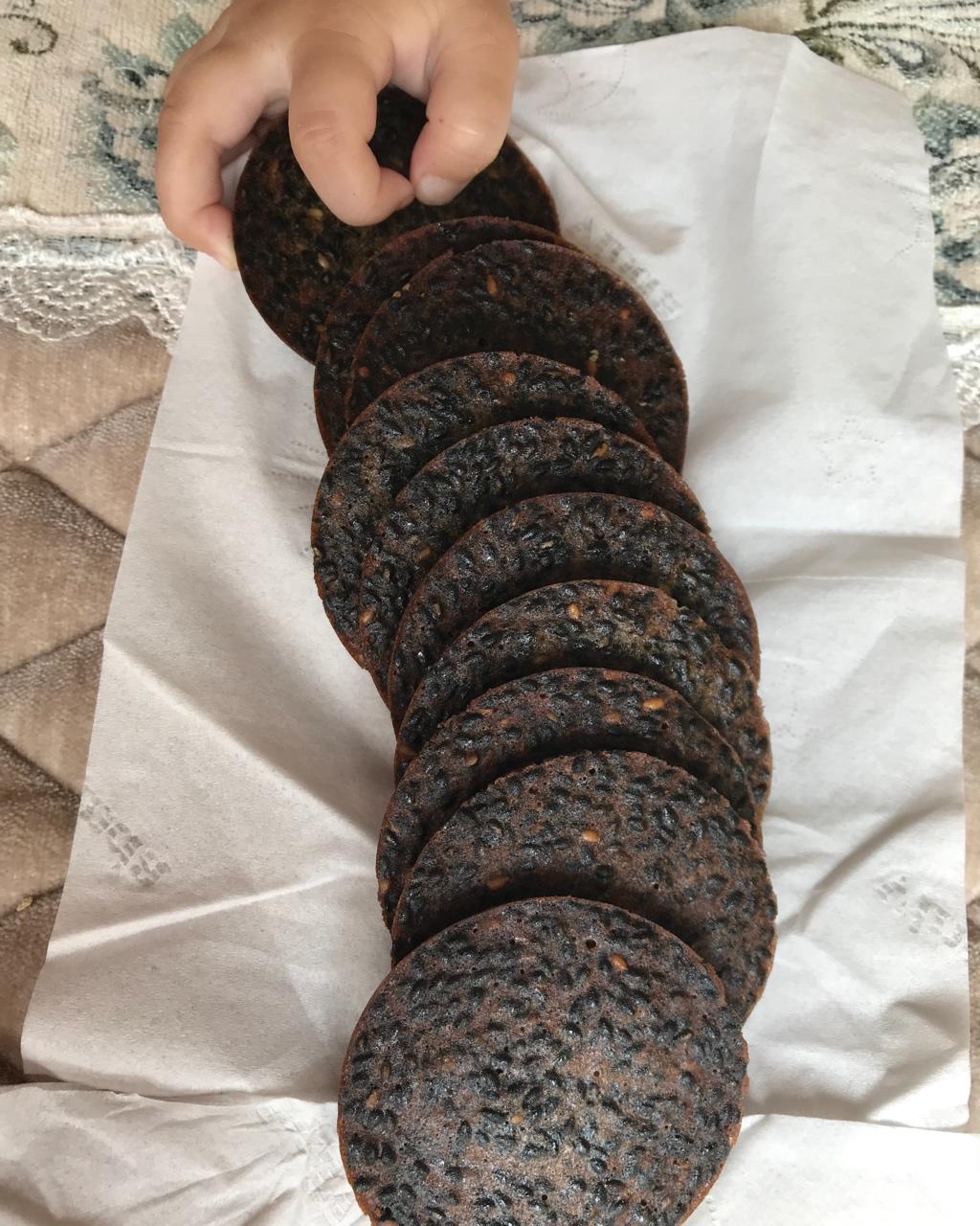 芝麻薄脆蛋白饼干