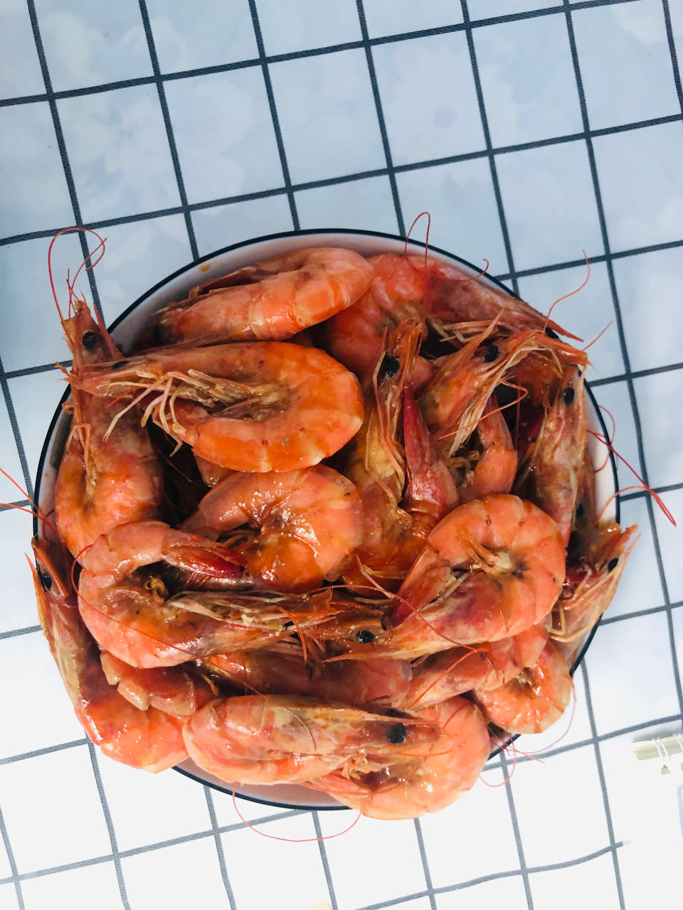 吃完还会继续舔手指的    快手油闷大虾