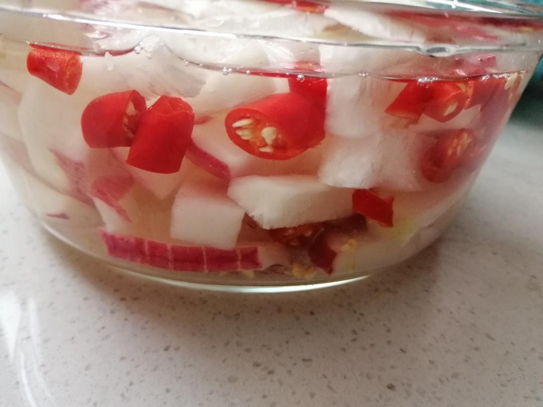腌萝卜，酸甜爽口