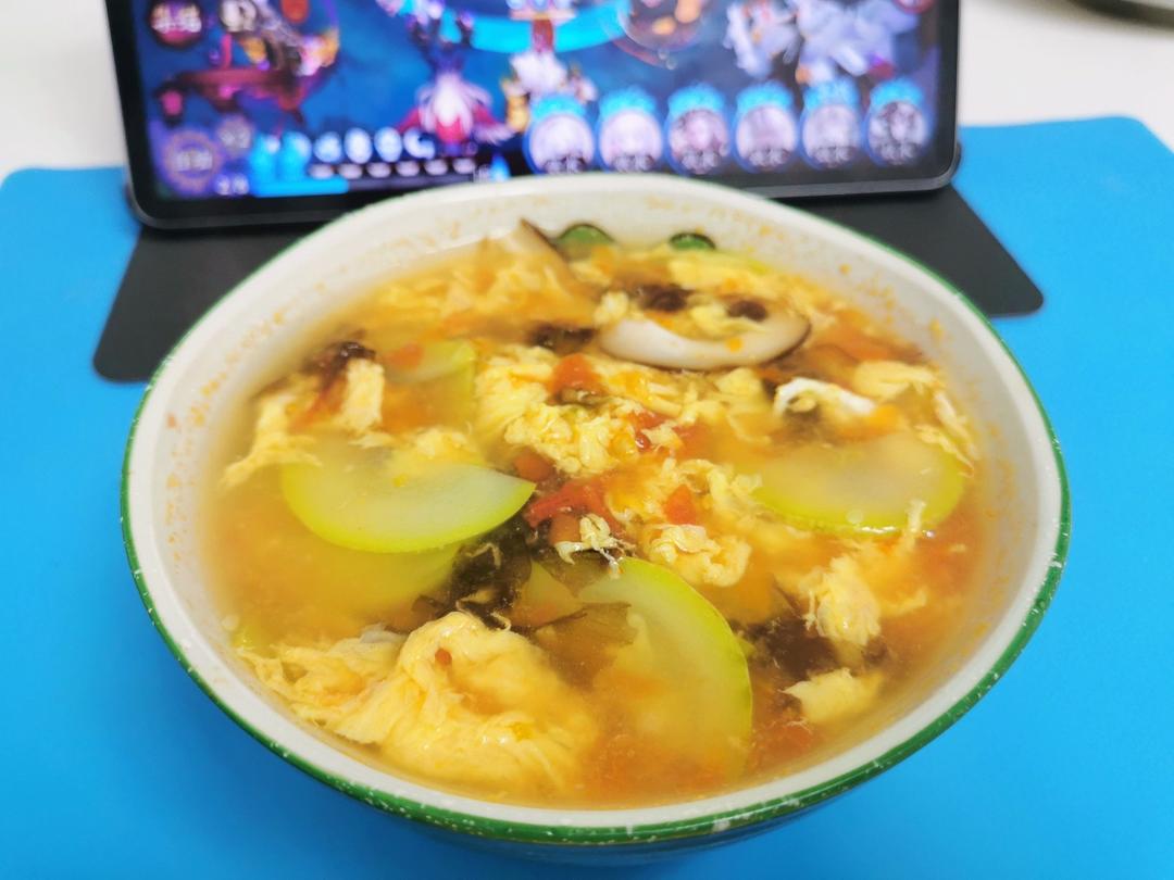 超鲜无油 ❗️西葫芦菌菇蛋花汤