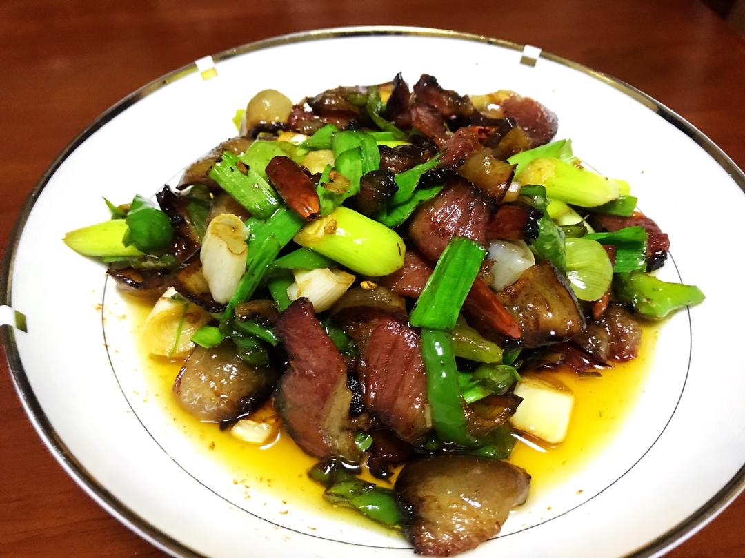 蒜苗炒腊肉