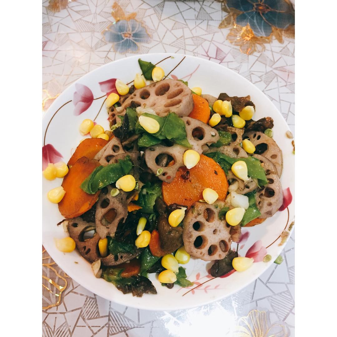 素菜也可以这么美—荷塘小炒