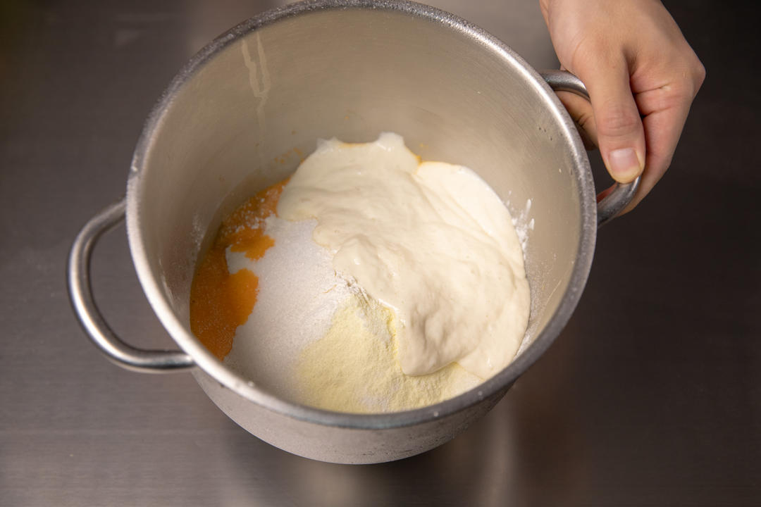 纯奶手撕吐司的做法 步骤1