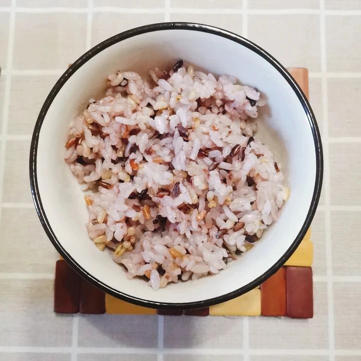糙米黑米燕麦米纯杂粮饭（减脂期碳水补充主食）