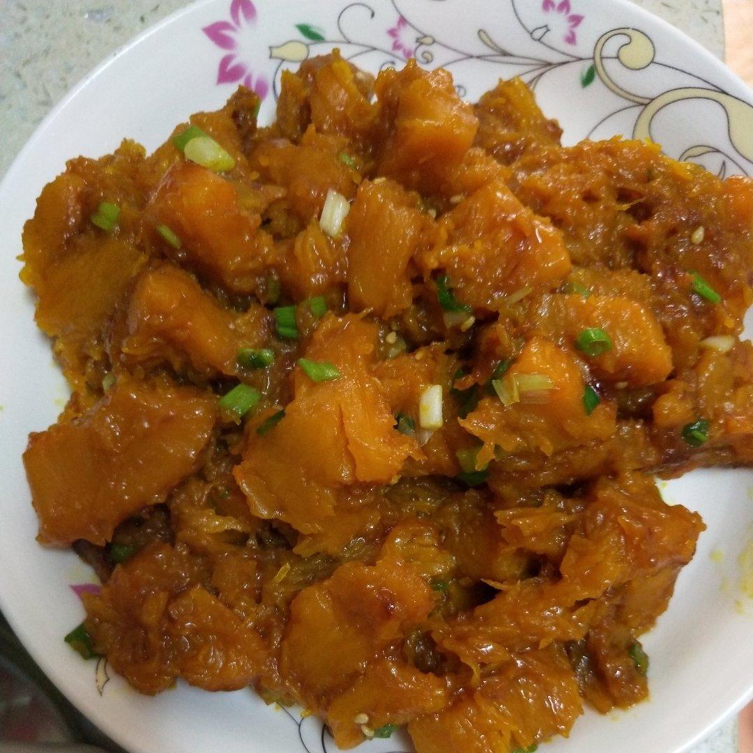 猪肉都不换的焖南瓜～吃起来糯糯甜甜咸咸的！