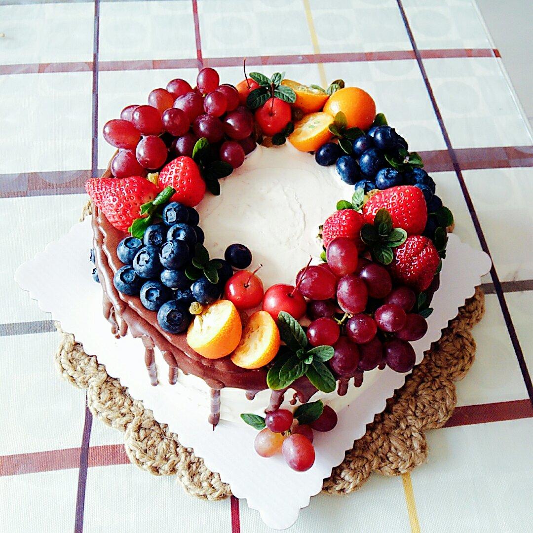 2new做的奶油蛋糕装饰鲜花水果裸蛋糕造型(建个菜谱放2new做过的蛋糕)