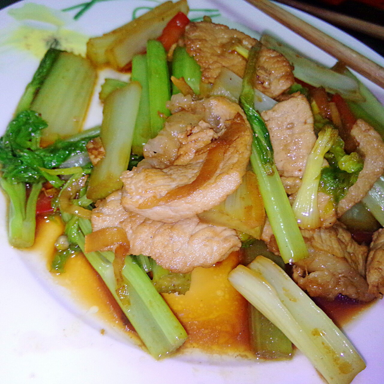 芹菜炒肉