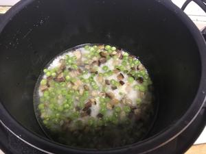 豌豆腊肉饭的做法 步骤4