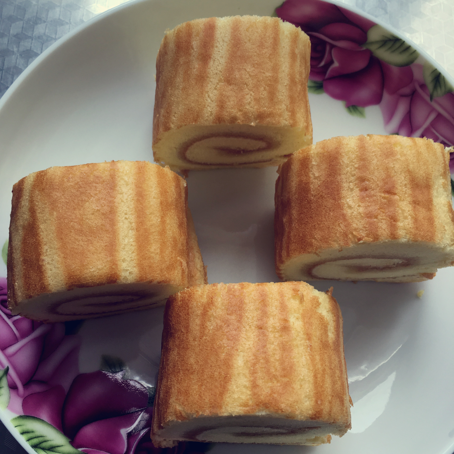 小四卷～风靡美食群的美味蛋糕卷