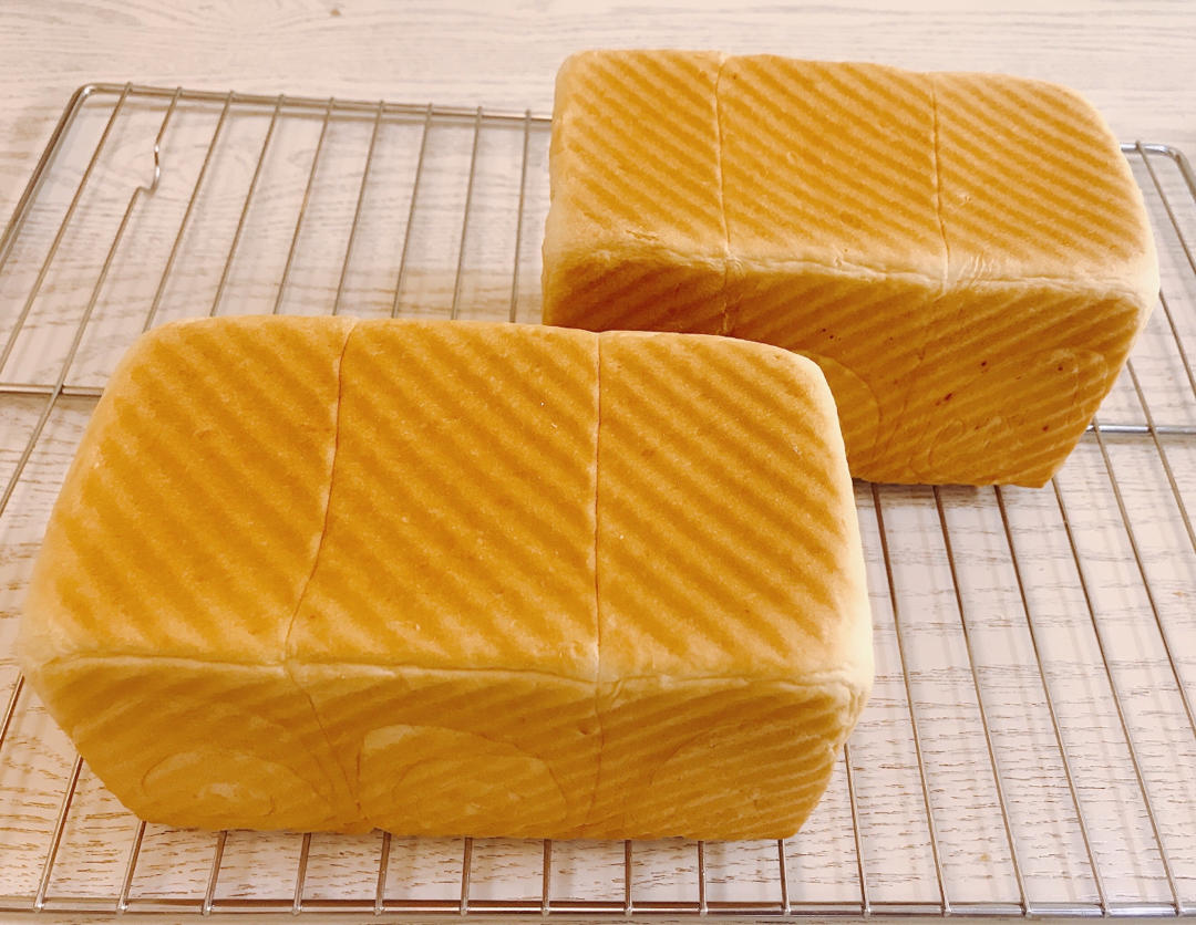 奶油吐司，鲜奶奶油嫩白吐司