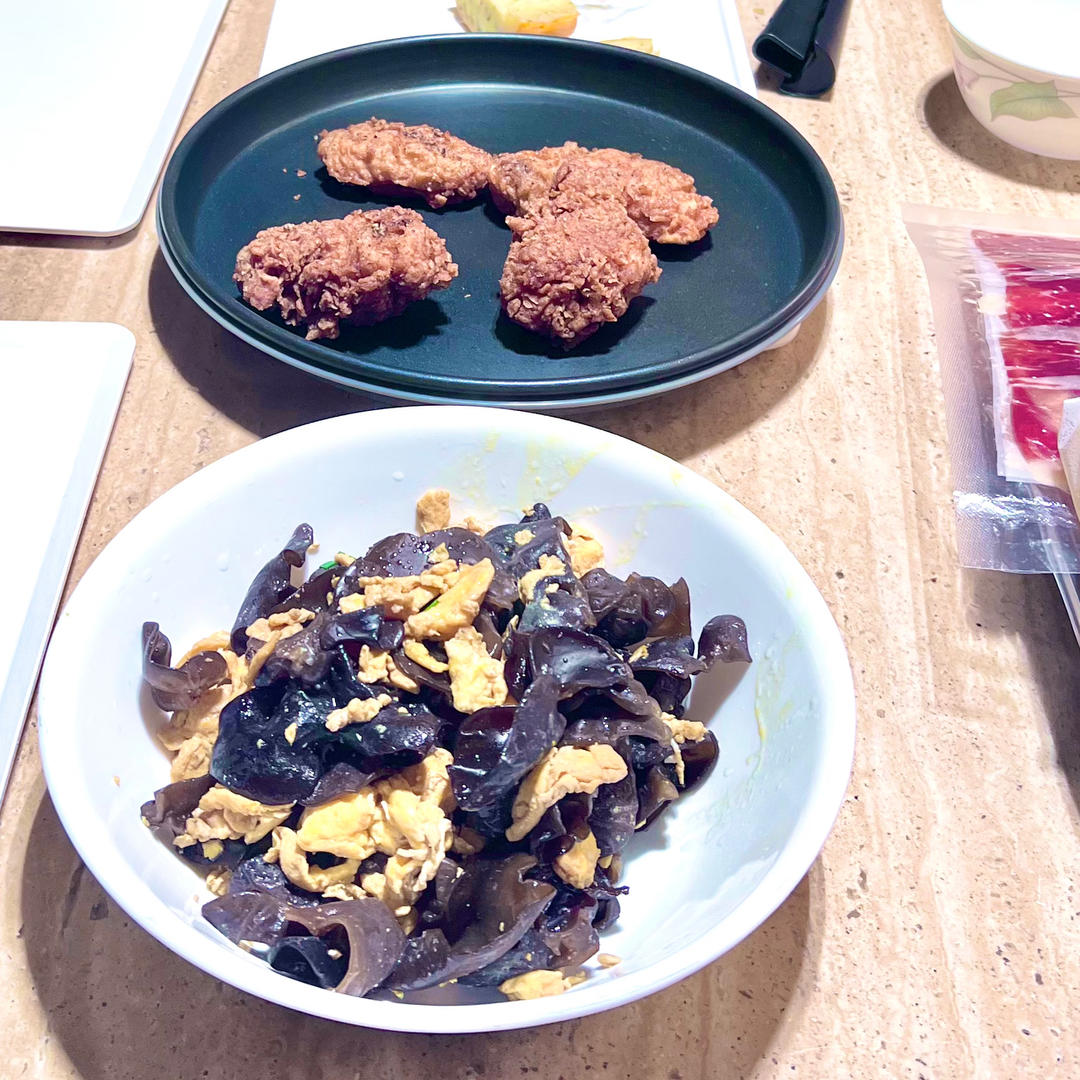 木耳炒鸡蛋