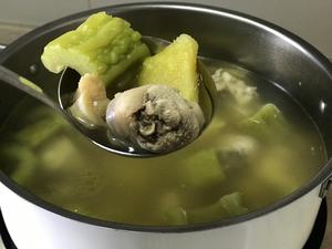 四季皆宜100%还原台湾特色凤梨苦瓜鸡汤的做法 步骤8