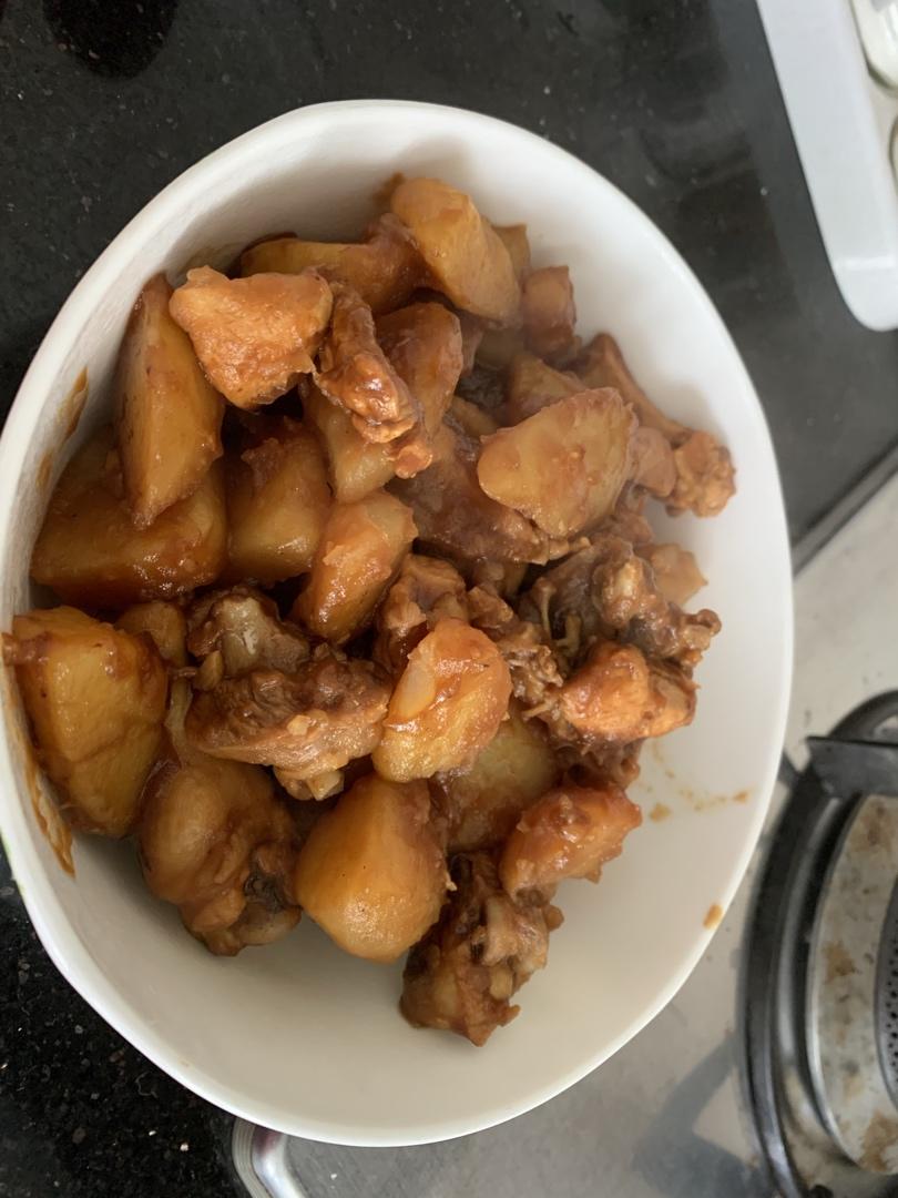 土豆焖鸡腿