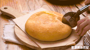 平底锅特色早餐【蒙古奶酪饼】！柔软爆浆会拉丝，超简单！的做法 步骤11