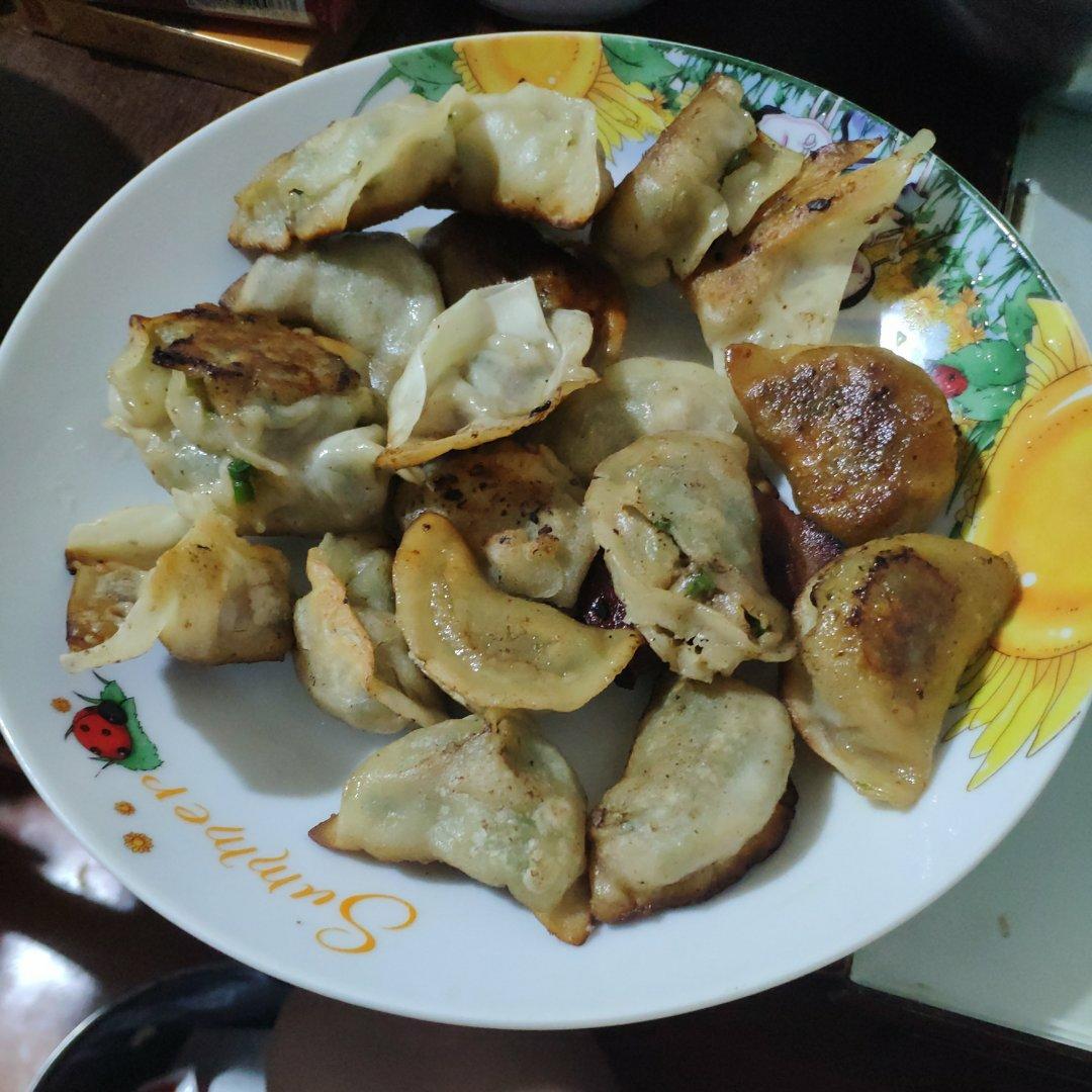 快手锅贴饺