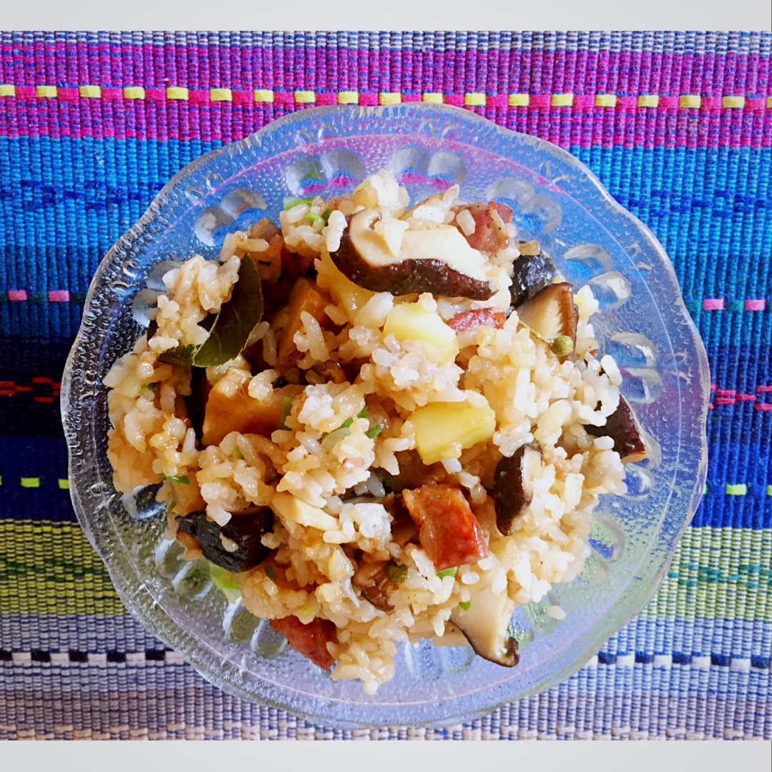 电饭锅香菇香肠饭(●´∀｀●)