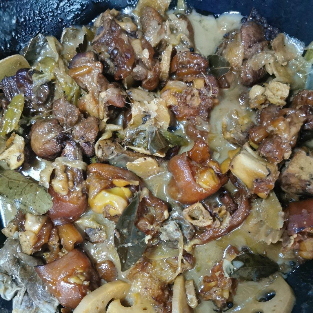 美味的家常菜：红烧猪蹄