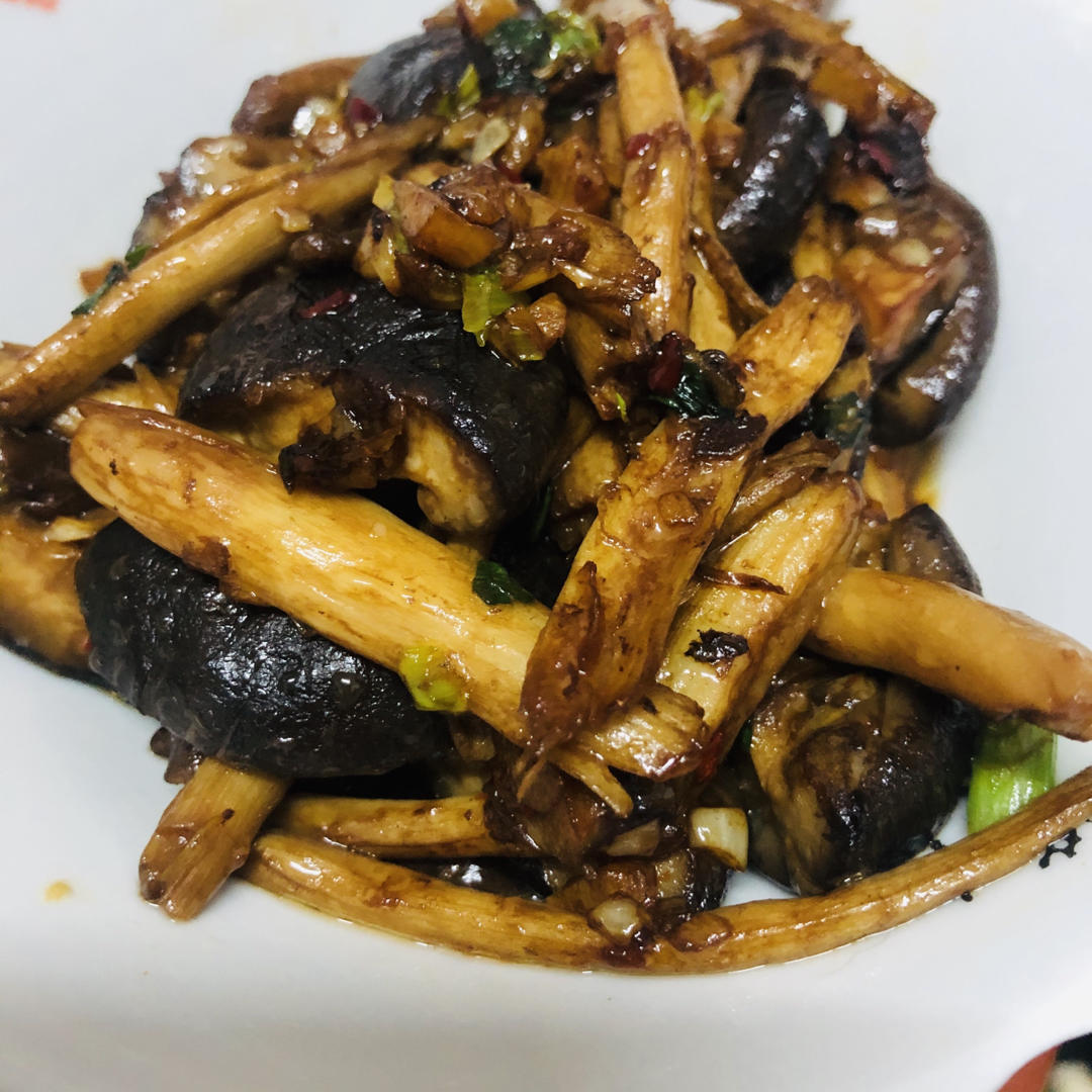 鲜嫩多汁，比鲍鱼还好吃红烧香菇