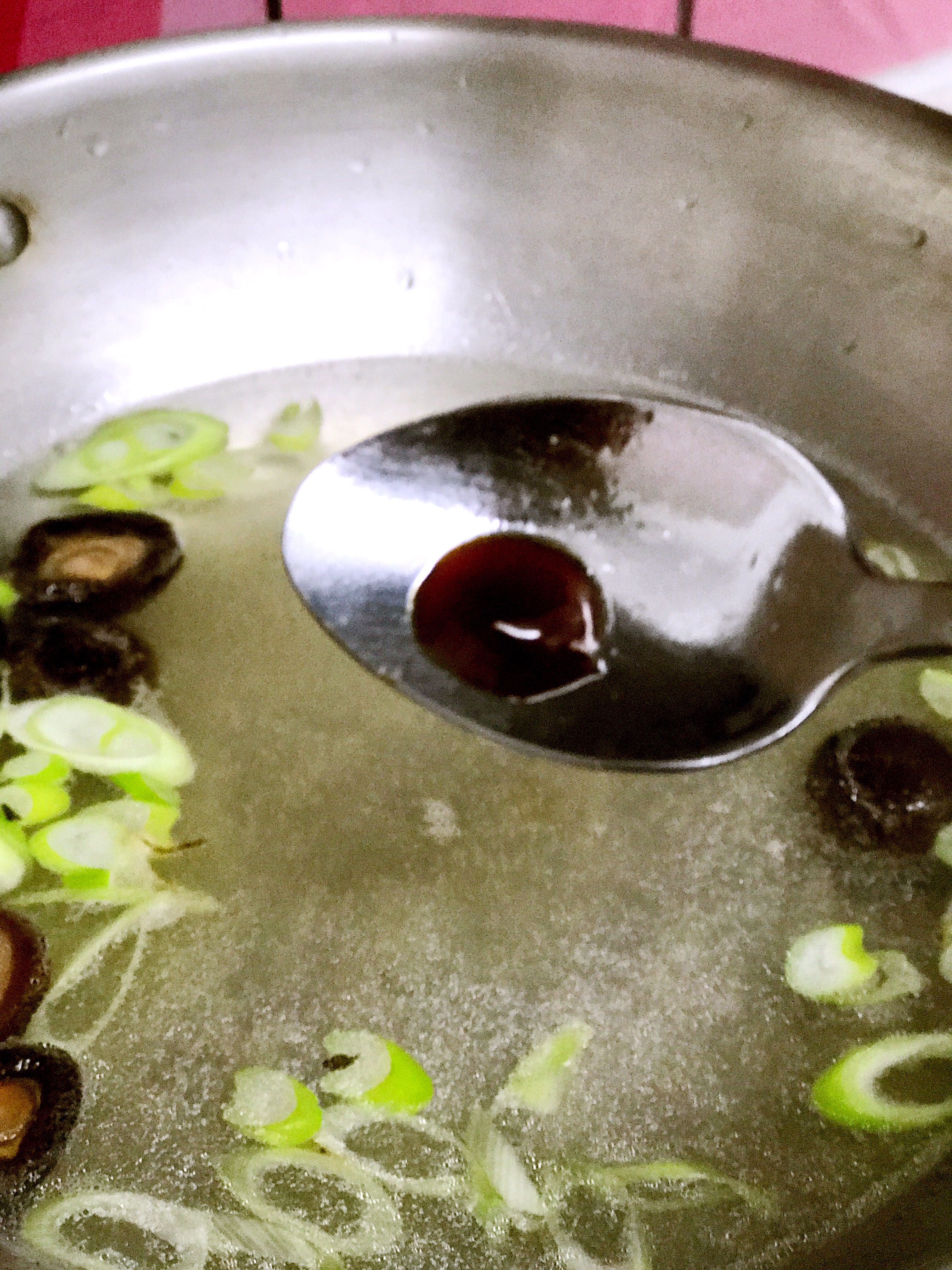 香菇海鲜牛肉汤面的做法 步骤6