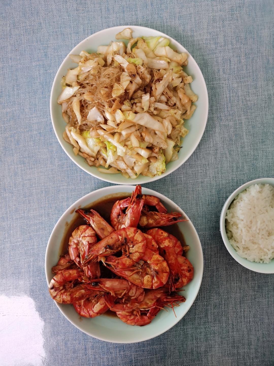 最近爱吃粉丝粉条～包菜炒粉丝