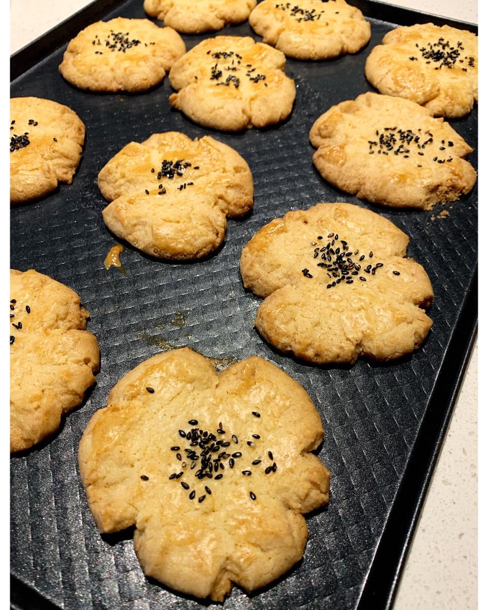 轻轻一按就碎掉的原味桃酥（不输猪油版）