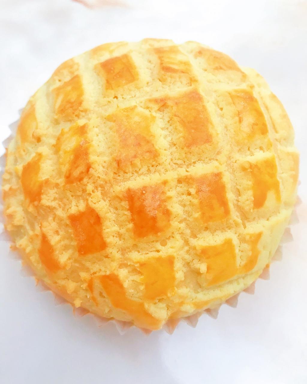 好吃到炸裂的港式菠萝包（附带制作酥皮的小视频）