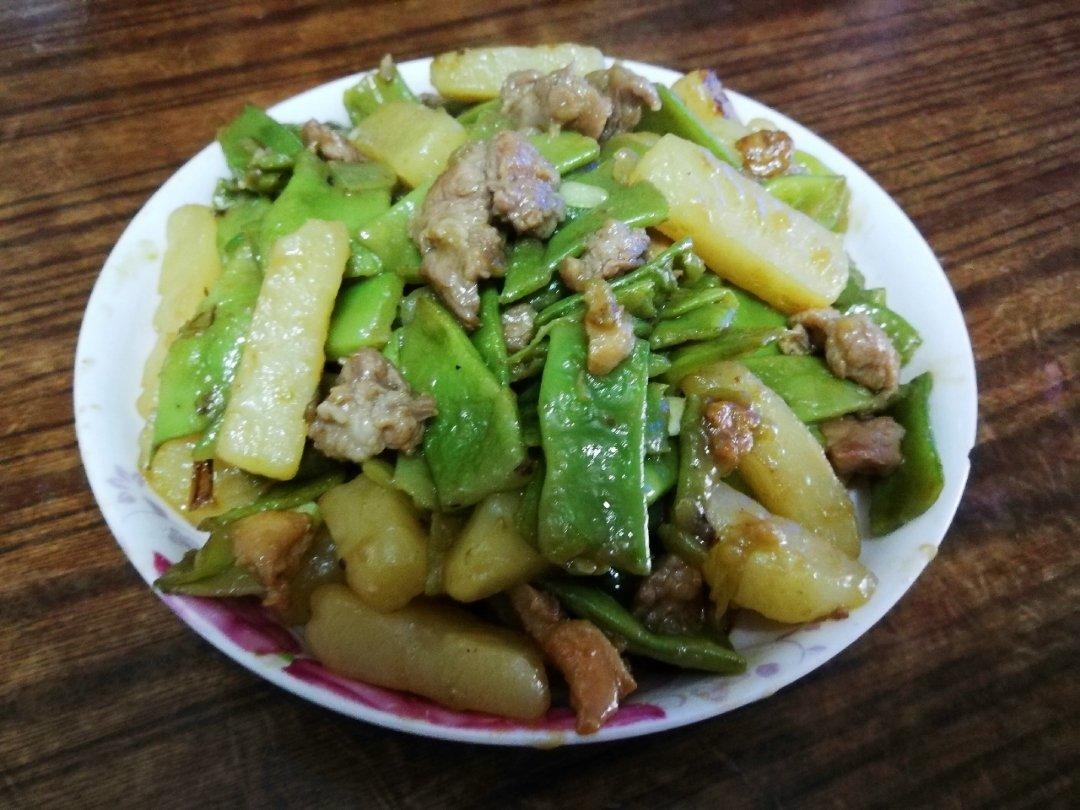 美兔童做的土豆炖扁豆