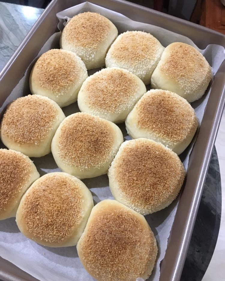 料足奶黄面包