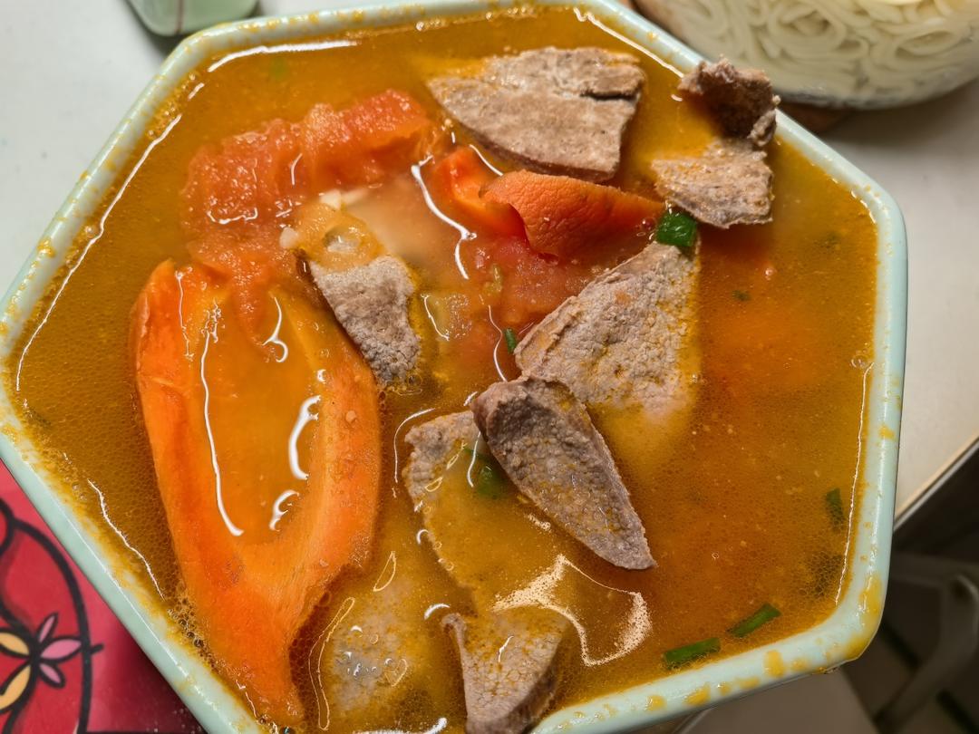 菠菜猪肝汤（猪肝嫩滑汤清澈）