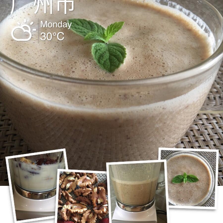 香浓润滑的核桃红枣酪