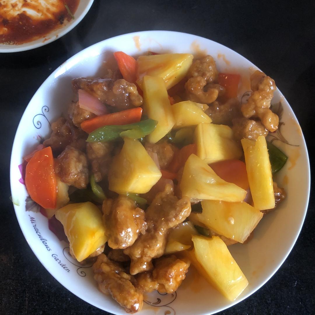 菠萝咕噜肉