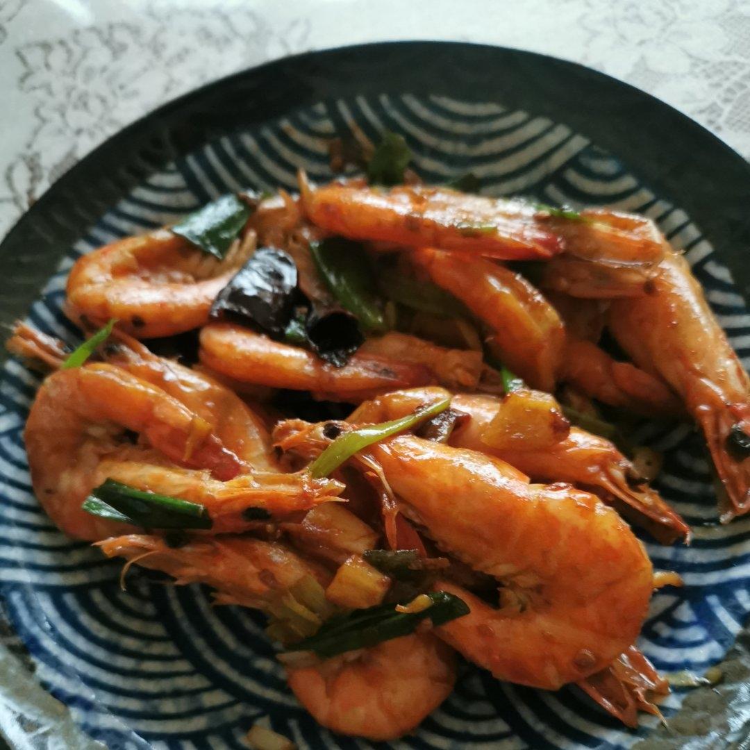 听说这是小朋友最爱吃的红烧虾🦐
