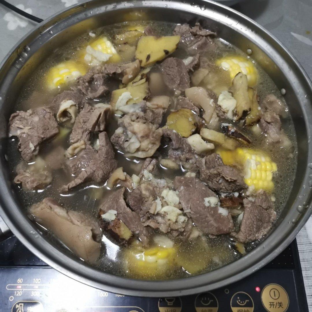 羊肉炖萝卜火锅（附蘸酱图解）