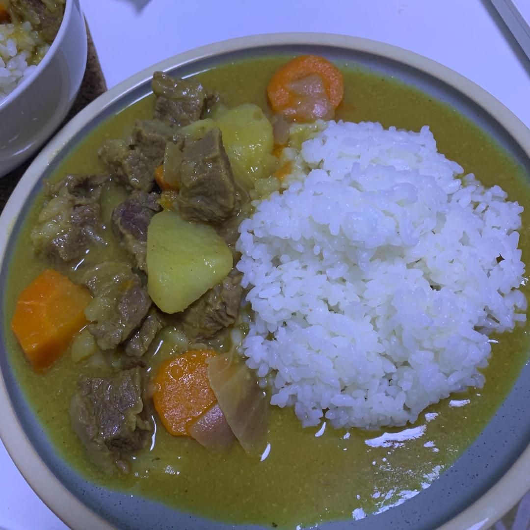 日式咖喱牛腩