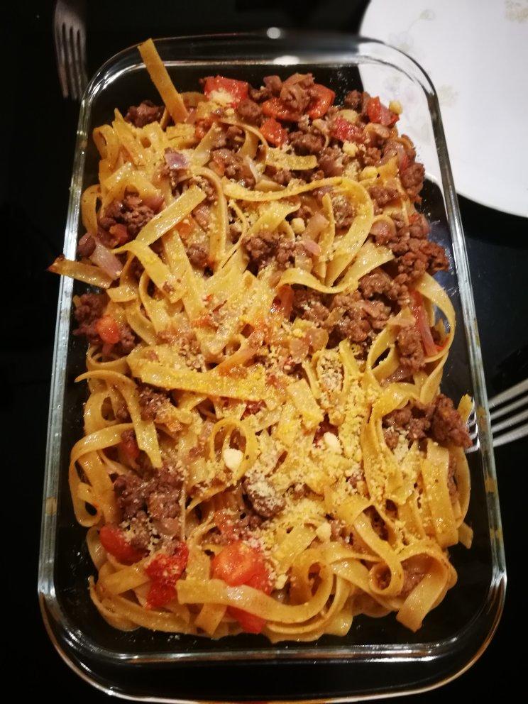 芝士肉酱焗意面