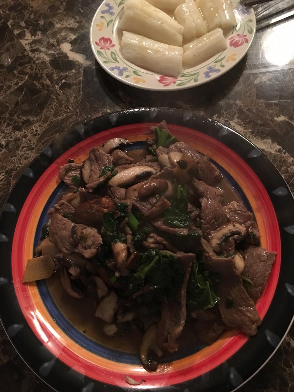 【健康三餐】蘑菇牛肉炒羽衣甘蓝