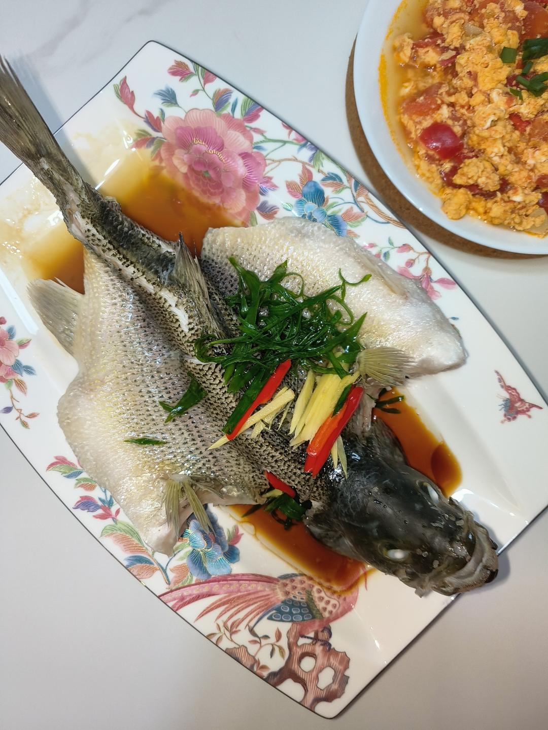 10分钟做 清蒸鲈鱼 （附切鱼图解）