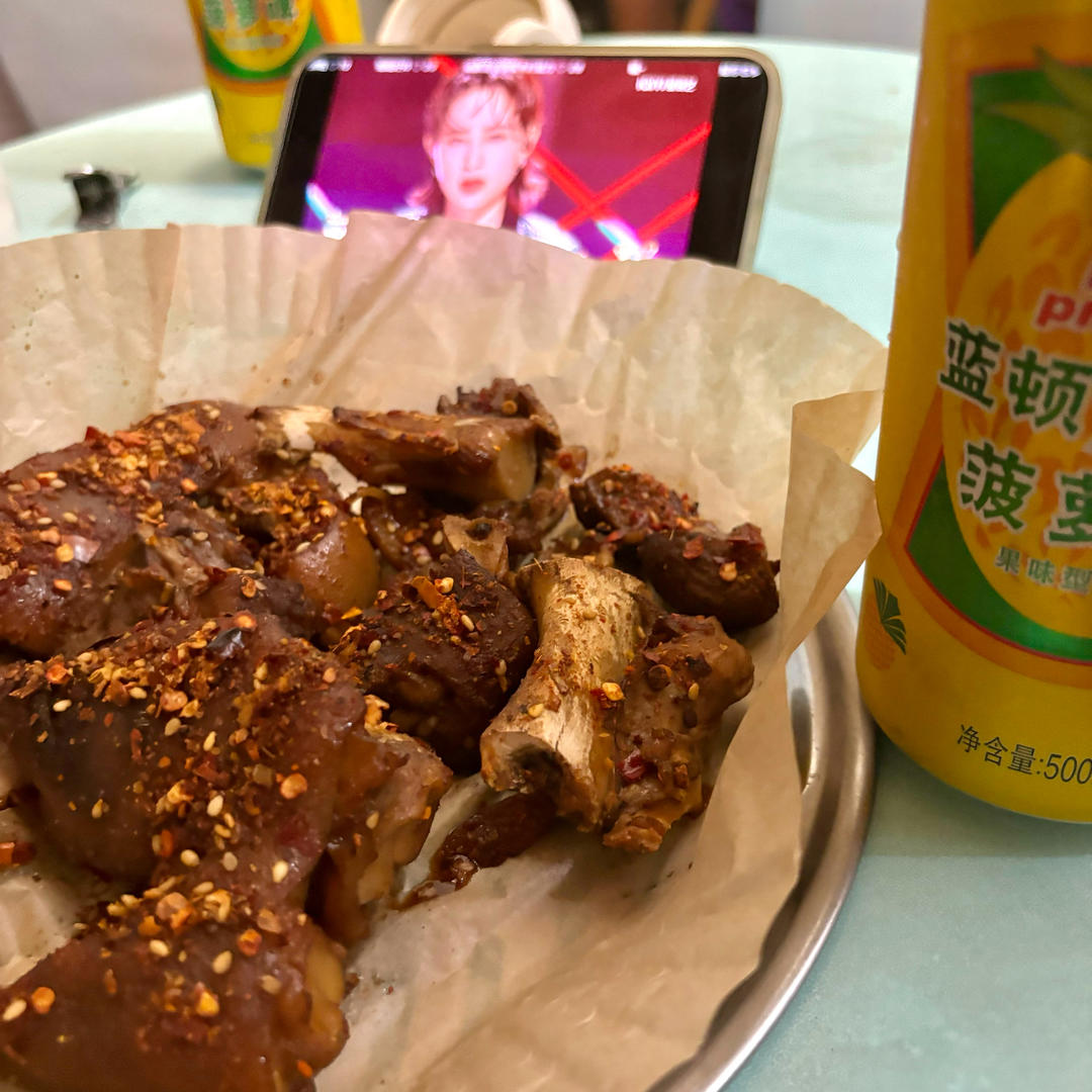 巨香烤猪蹄