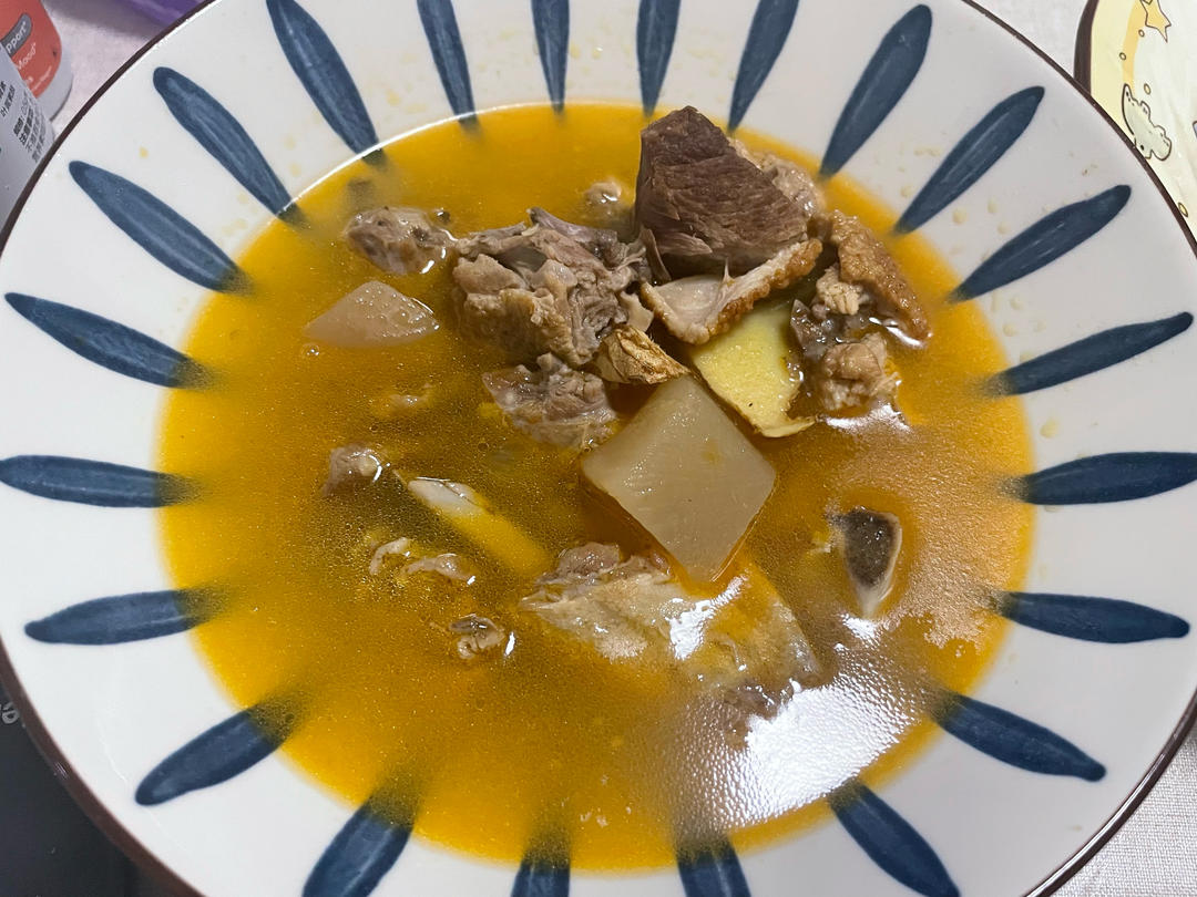萝卜比鸭好吃的酸萝卜老鸭汤（也可以作为火锅底料呢）
