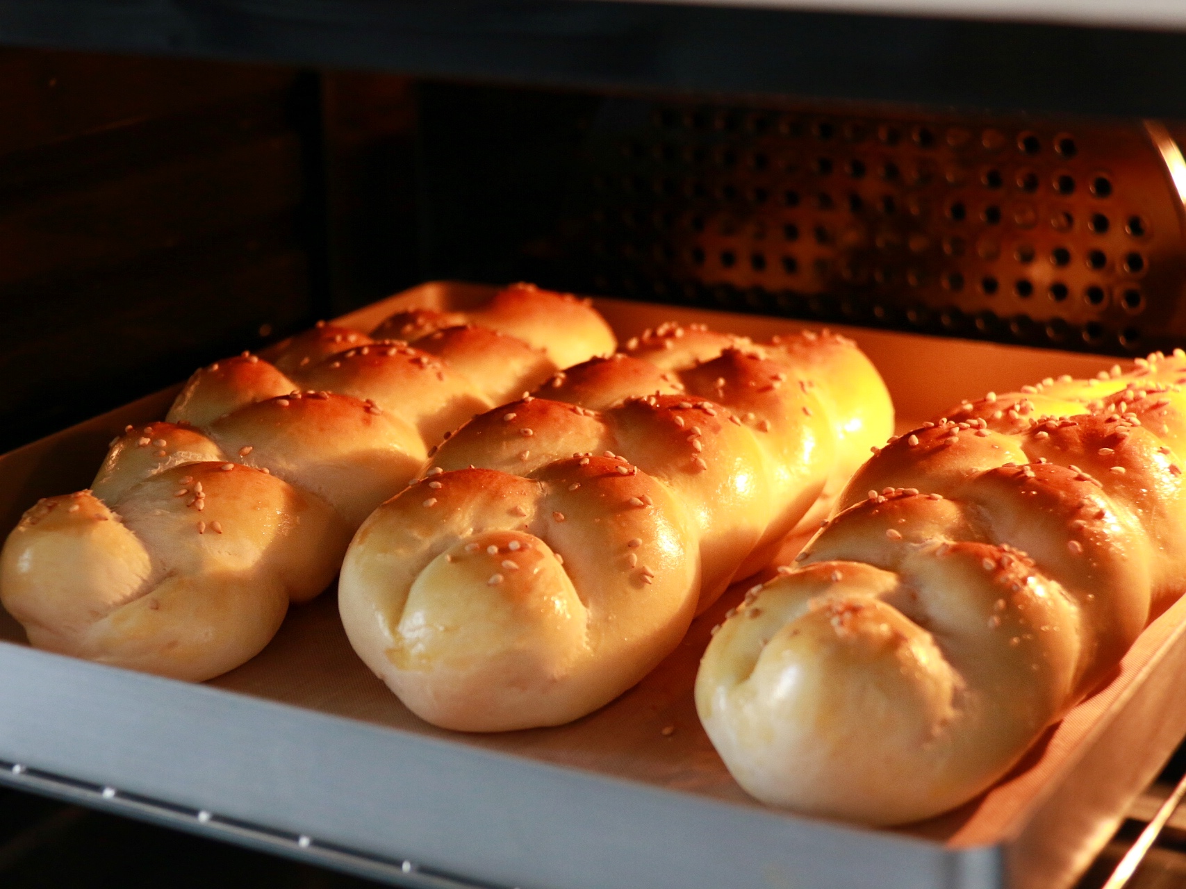 一次发酵｜酸奶辫子面包——低卡烘焙的做法 步骤13