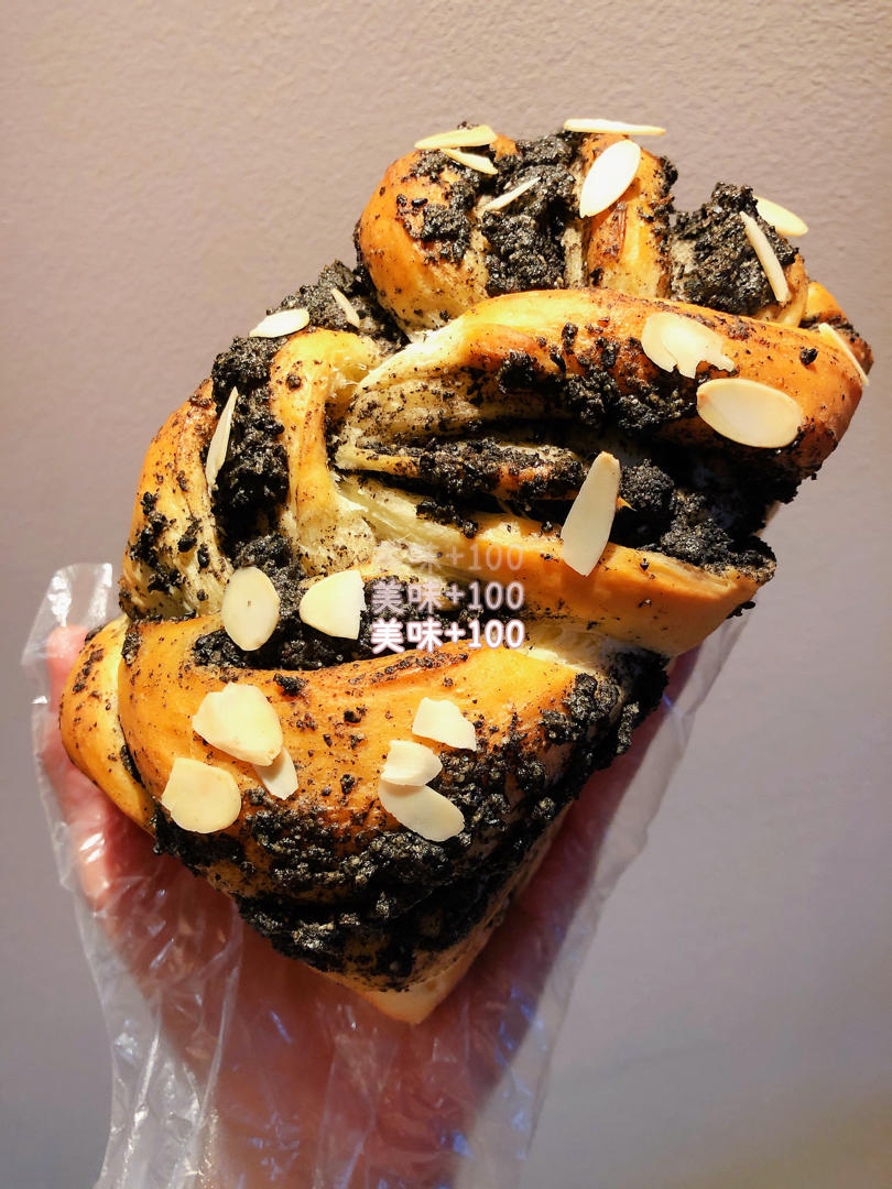 料多多系列--黑芝麻奶酥小吐司